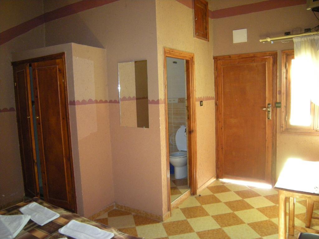 Hotel Mandar Saghrou Tazakhte Kelaat-M'Gouna Esterno foto
