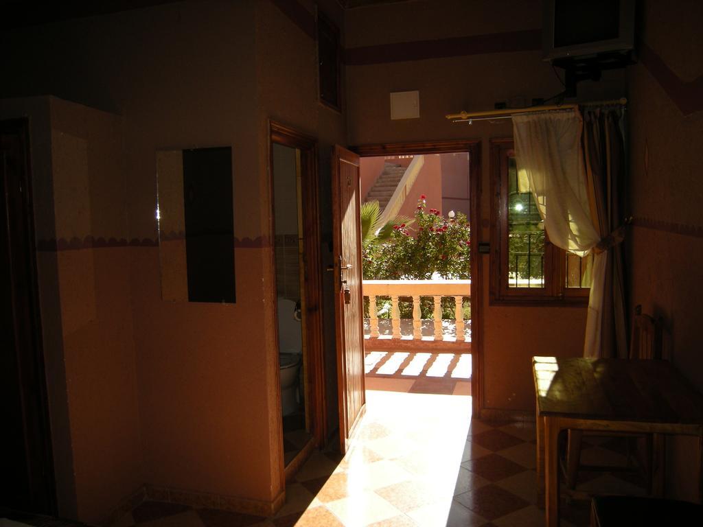 Hotel Mandar Saghrou Tazakhte Kelaat-M'Gouna Esterno foto